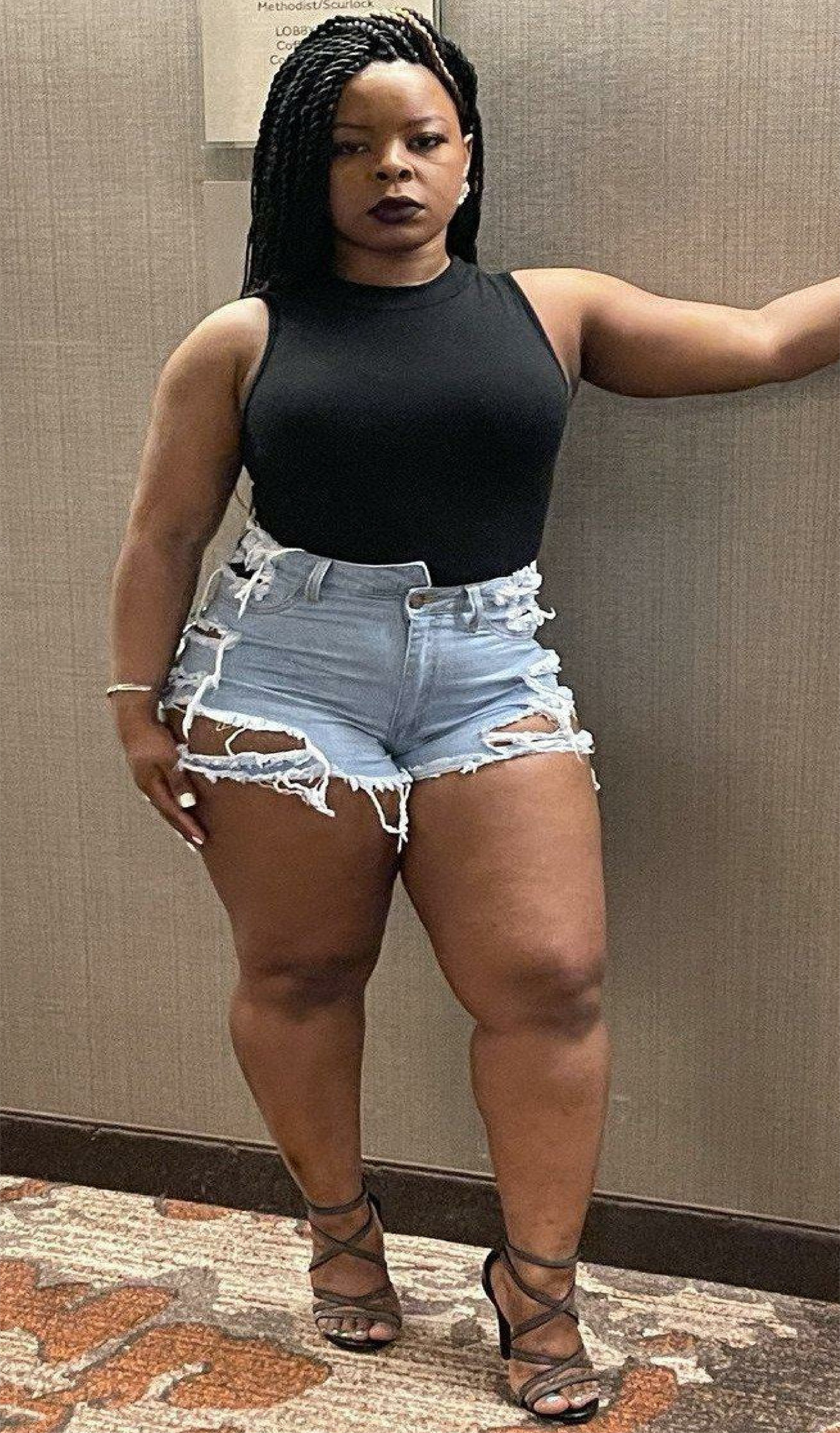 Torn apart offset denim shorts